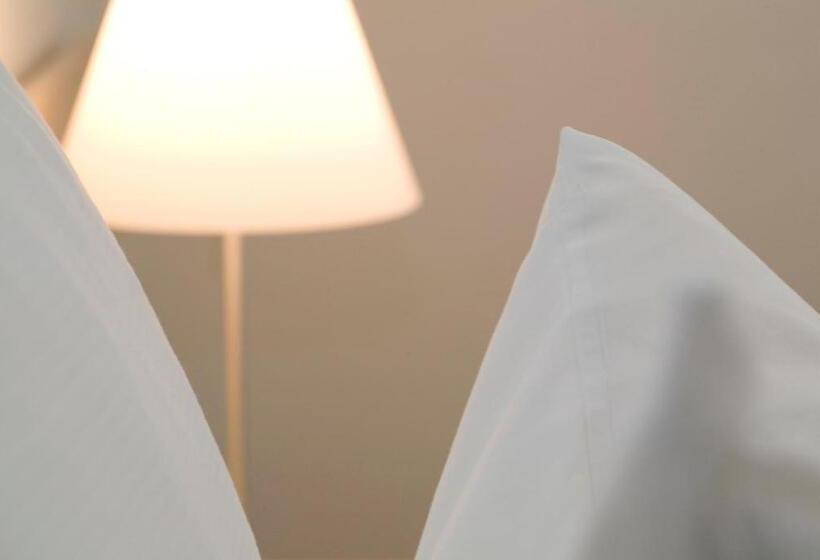 غرفة سوبيريور, Ochsen