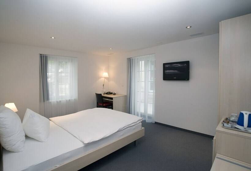 غرفة سوبيريور, Ochsen