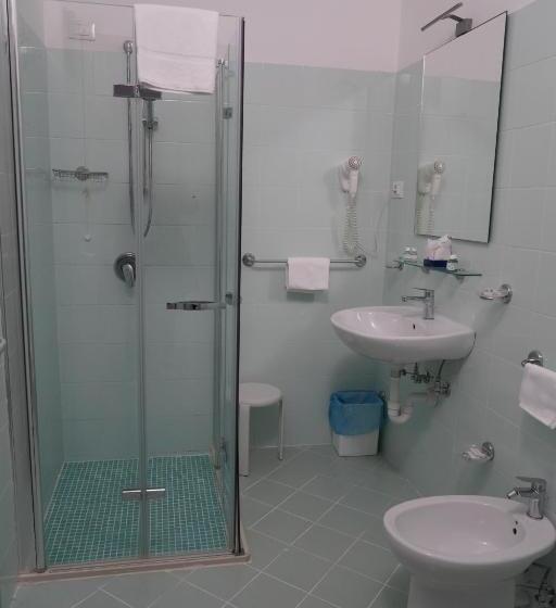 غرفة قياسية رباعية, Parco Delle Agavi