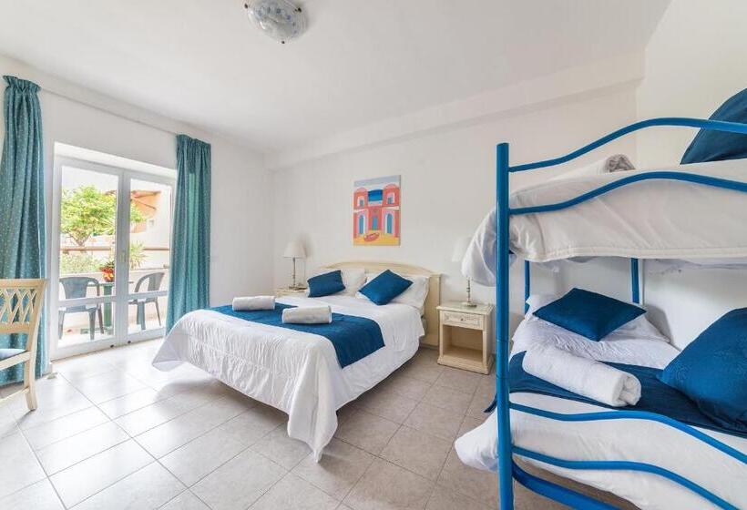 غرفة قياسية رباعية, Parco Delle Agavi