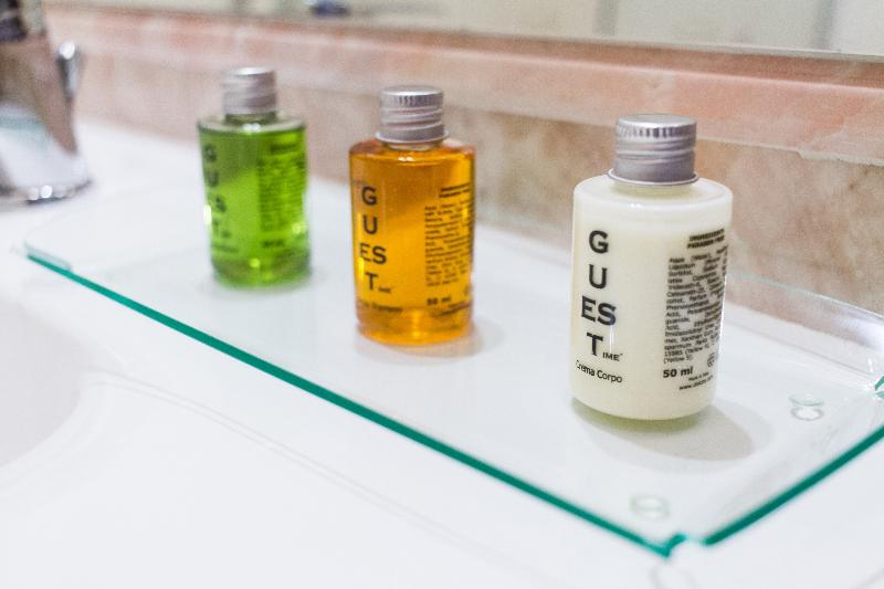 高级大房间, Vald