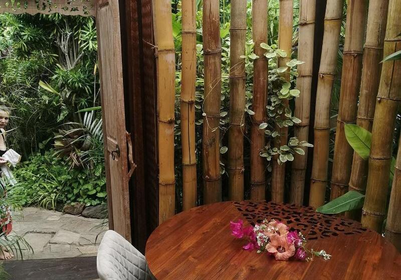 四人标准间, Vald