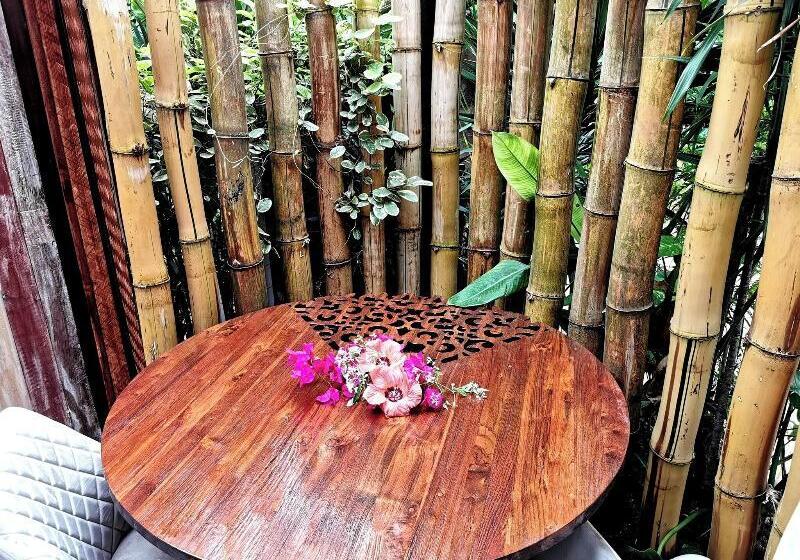 四人标准间, Vald