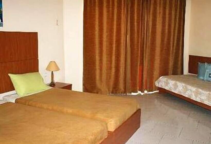 スタンダードルーム, Lyristis Dinos Studios & Apartments