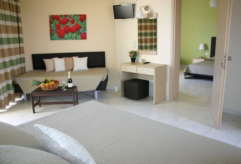 家族用アパートメント, Lyristis Dinos Studios & Apartments