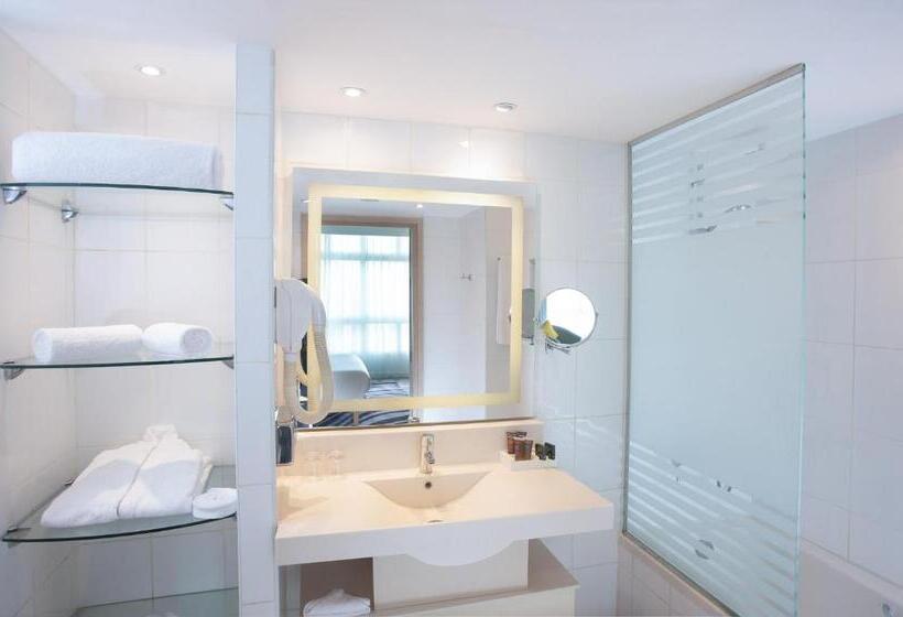 Superior suite with river view, Novotel Cairo El Borg