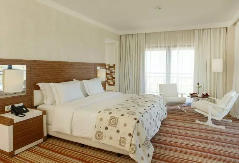 سوییت جونیور با چشم‌انداز دریا, Real Marina Hotel & Spa