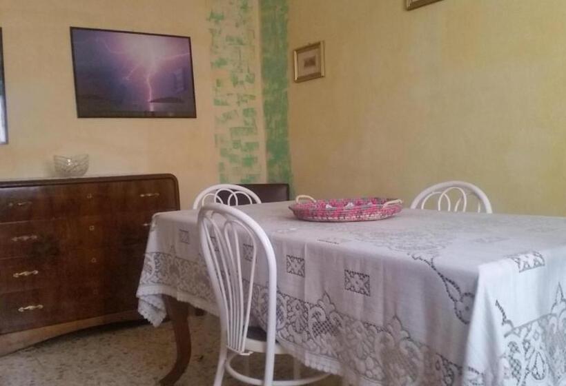 Standard room with outdoor bath, B&b Il Pergolo