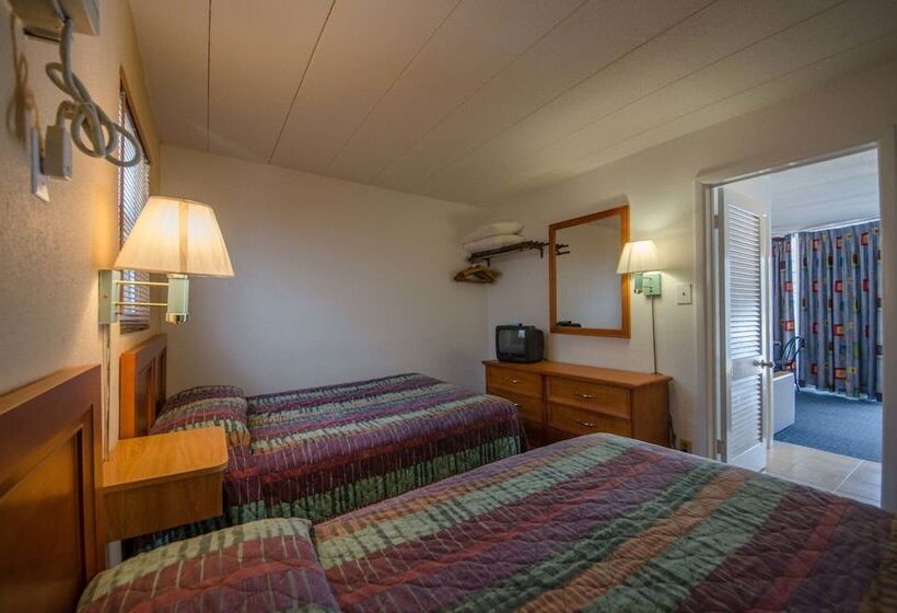 デラックススイート, Compass Family Resort