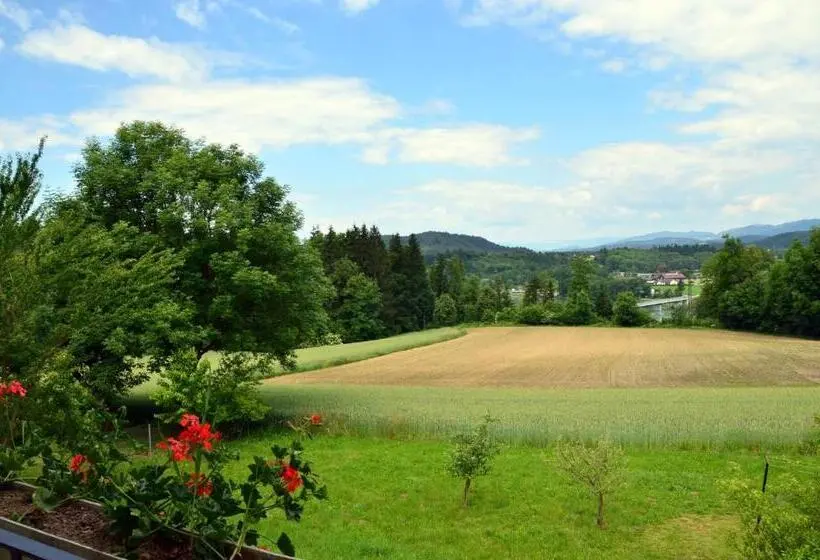 Huoneisto 2 Makuuhuonetta Parveke, Erlebnisbauernhof Pension Waschnig