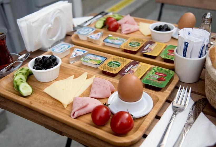 اتاق خانوادگی, Genius Hotel Istanbul