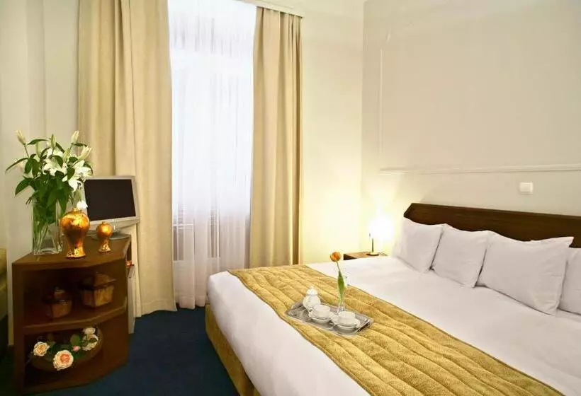 シティビューのスーペリアルーム, Arni Hotel Domotel