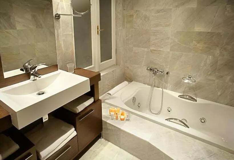 プレミアムスイート, Arni Hotel Domotel
