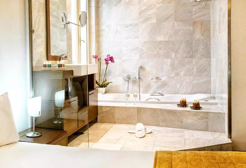 ジュニアスイート, Arni Hotel Domotel