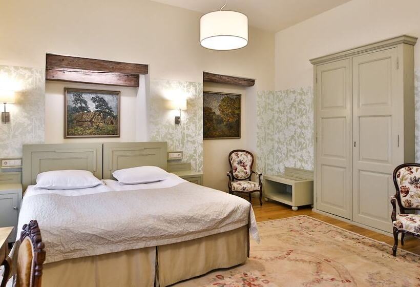 اتاق لوکس, Antonius