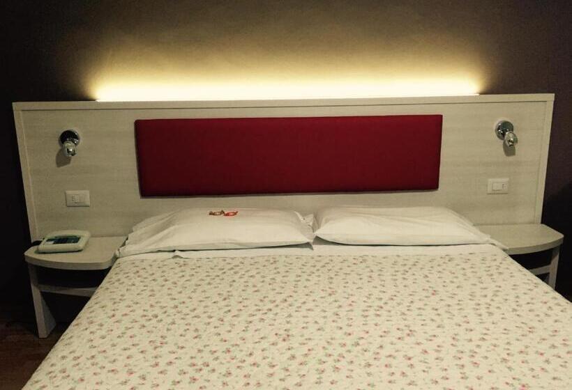 חדר סטנדרט, Biondi