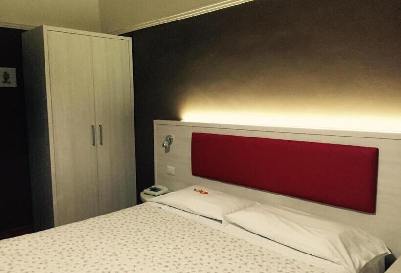 חדר סטנדרט, Biondi