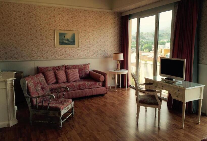 חדר סופריור, Biondi