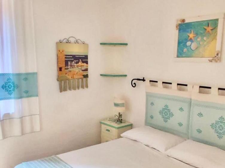 דירת חדר, Superior Apartments In Residence In Cugnana Verde