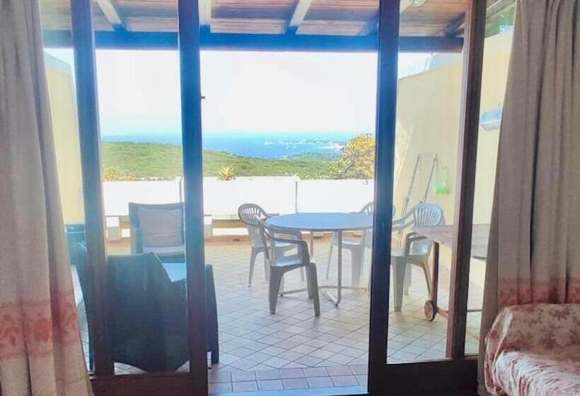 דירת חדר נוף לים, Superior Apartments In Residence In Cugnana Verde