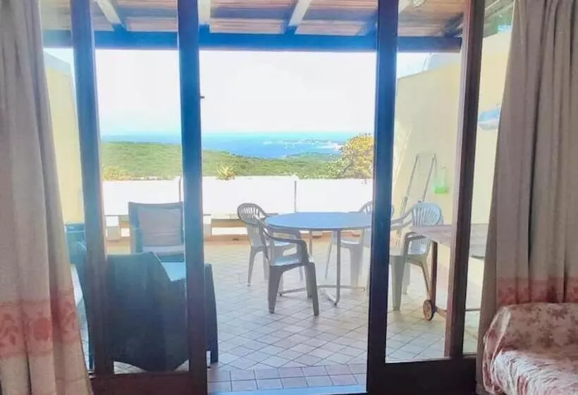 海の見える1ベッドルームアパートメント, Superior Apartments In Residence In Cugnana Verde