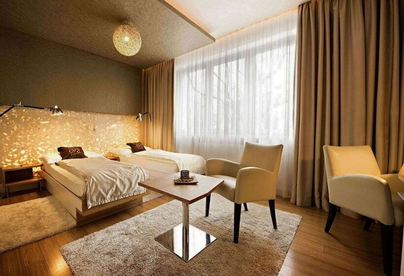 Pokój Executive, Mama S Design & Boutique