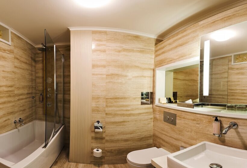 Pokój Executive, Mama S Design & Boutique