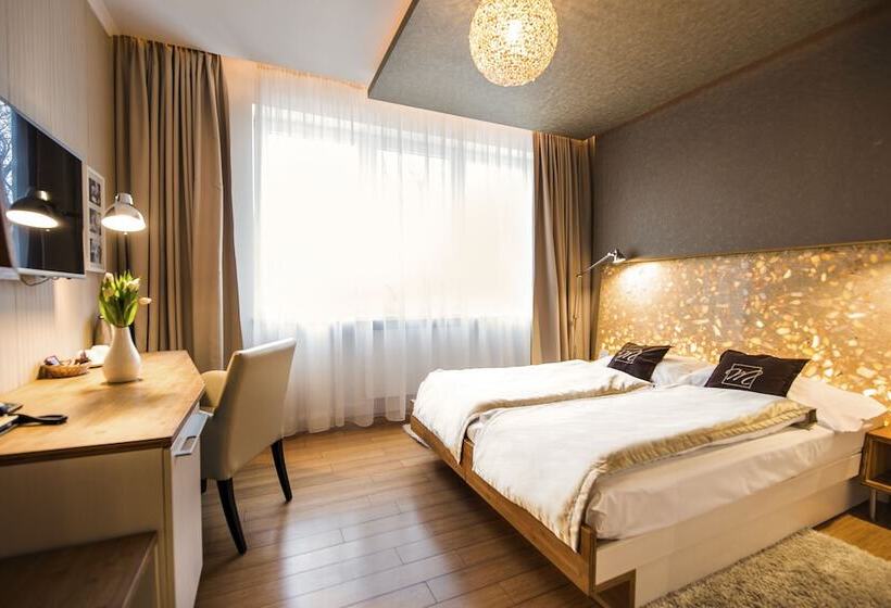 Pokój Executive, Mama S Design & Boutique