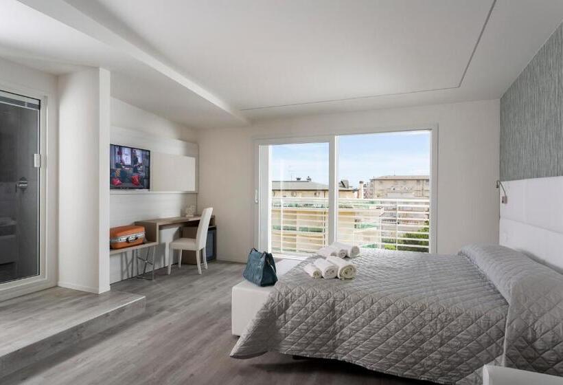 주니어 스위트, Marittimo Milano Marittima