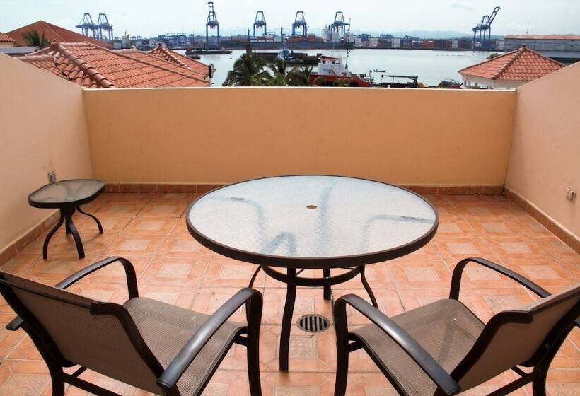 프리미엄 룸, Radisson Colon 2,000 Hotel & Casino