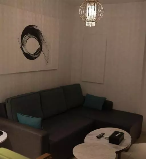 سوئیت رویال, Ramee Palace