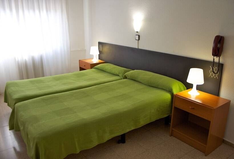 اتاق استاندارد سه نفره, Siracusa