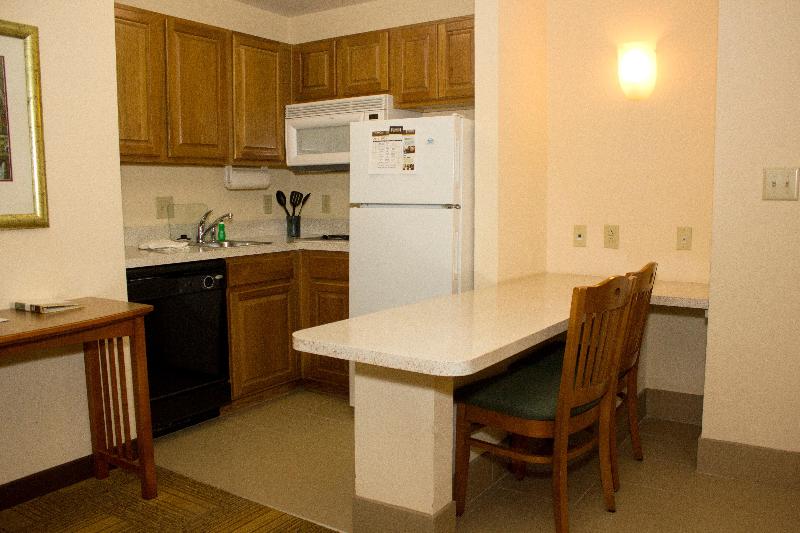 스위트 퀸침대, Staybridge Suites Houston Willowbrook, An Ihg