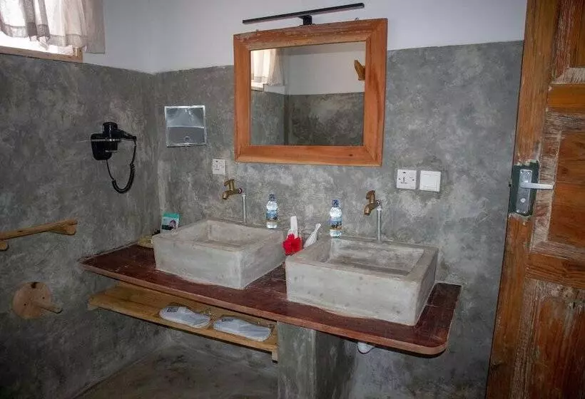 プールビュージュニアスイート, Nest Style Beach Hotel Zanzibar