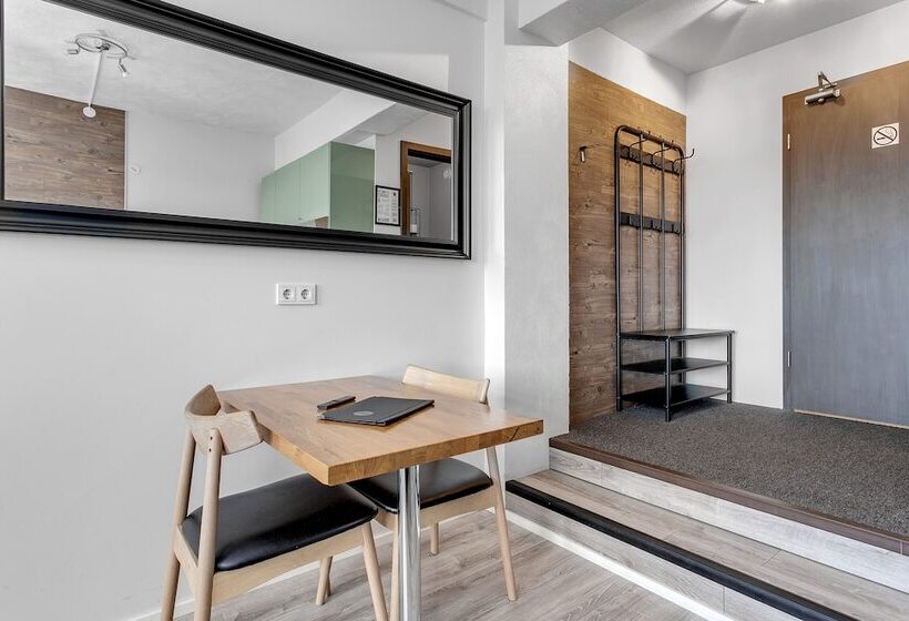 استودیوی استاندارد, Stay Apartments Bolholt