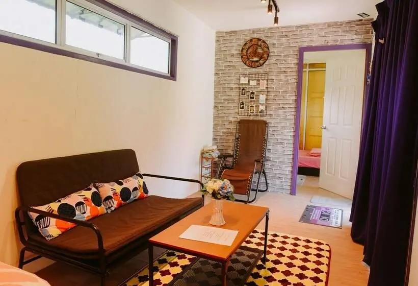 スーペリアキャビン, Lumut Cube Homestay Kontena