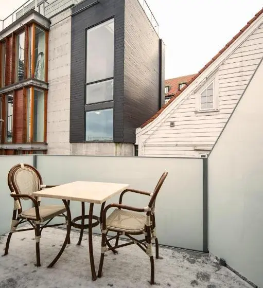 バルコニー付き１ベッドルームアパートメント, Home Again Apartments Nygata 1