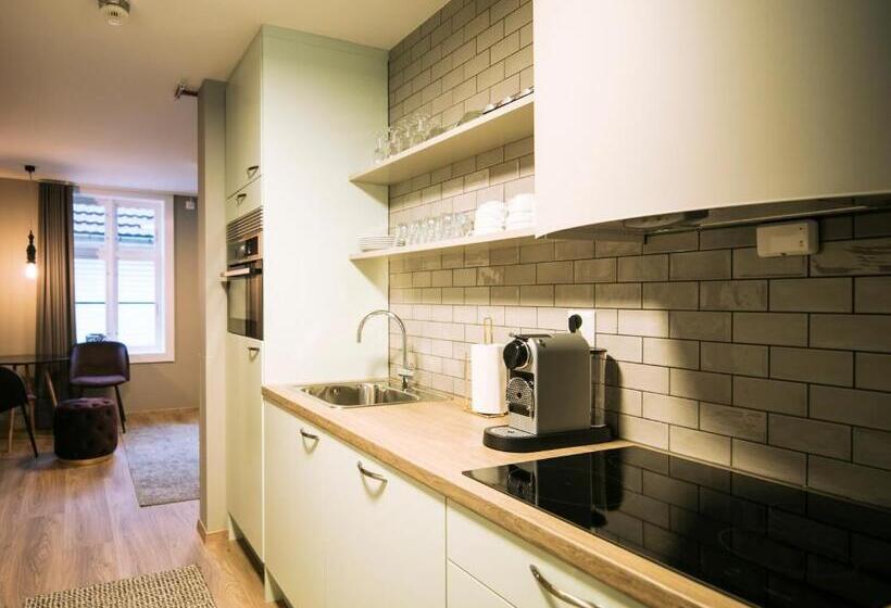 דירת חדר, Home Again Apartments Nygata 1