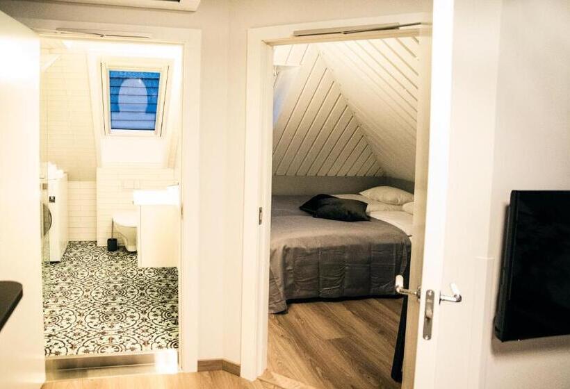 דירת שני חדרים, Home Again Apartments Nygata 1