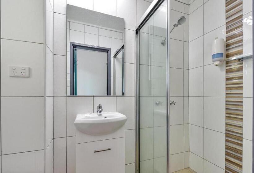 استودیوی لوکس, Capitanos