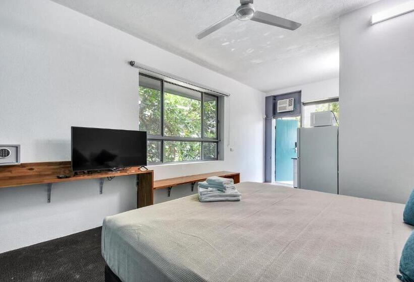 استودیوی لوکس, Capitanos