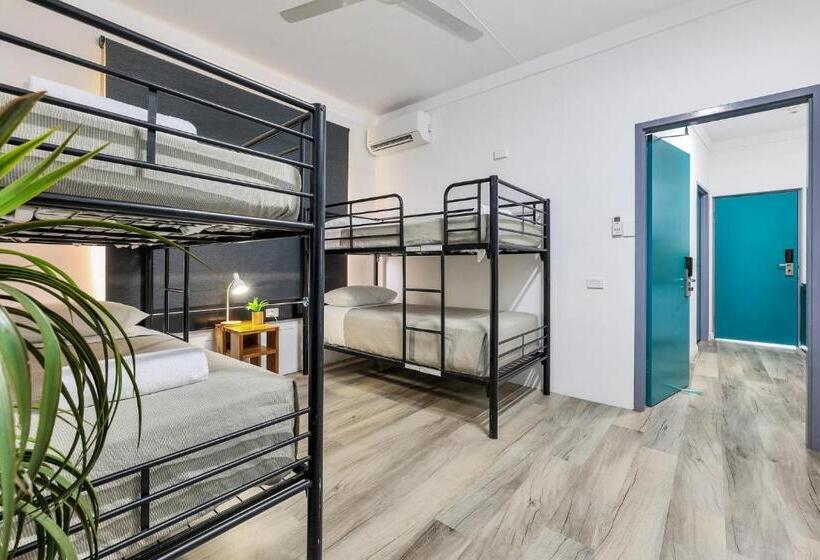 آپارتمان 1 خوابه با تراس, Capitanos