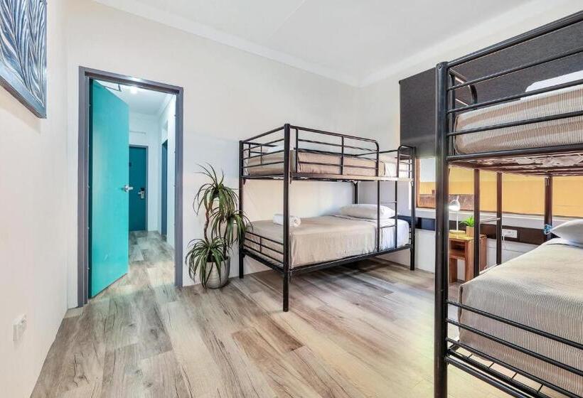 آپارتمان 1 خوابه با تراس, Capitanos