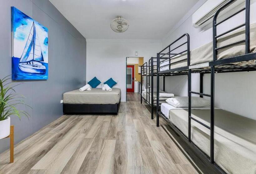 استودیو استاندارد با تراس, Capitanos