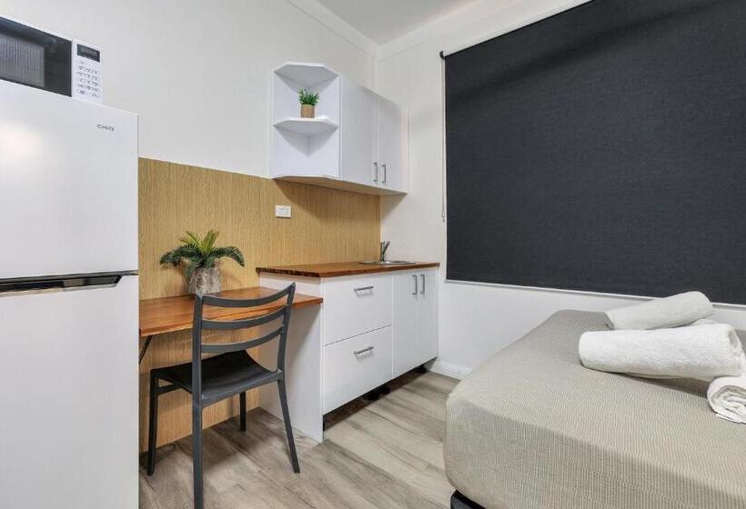 استودیوی استاندارد, Capitanos