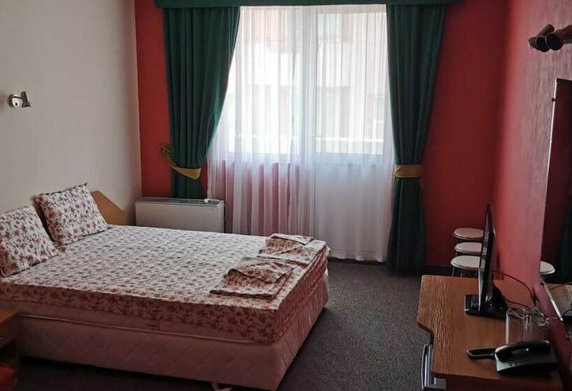 غرفة كلاسيكية رباعية, Atm Modeva Chernomorets