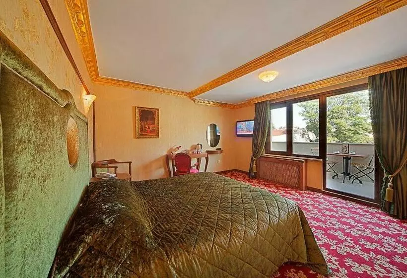 Deluxe Room with Balcony