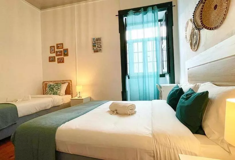 اتاق استاندارد سه تخته با سرویس بهداشتی مشترک, Algarve Hostel