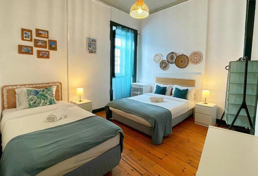 اتاق استاندارد سه تخته با سرویس بهداشتی مشترک, Algarve Hostel