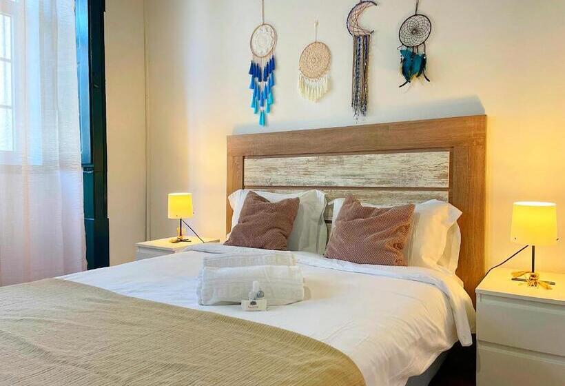 اتاق استاندارد با سرویس بهداشتی مشترک, Algarve Hostel